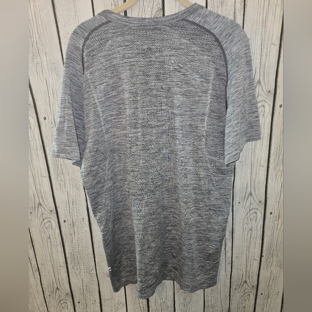 Lululemon Shirt Mens L Gray Metal Vent Tech Henley Short Sleeve Large Light - Picture 3 of 5